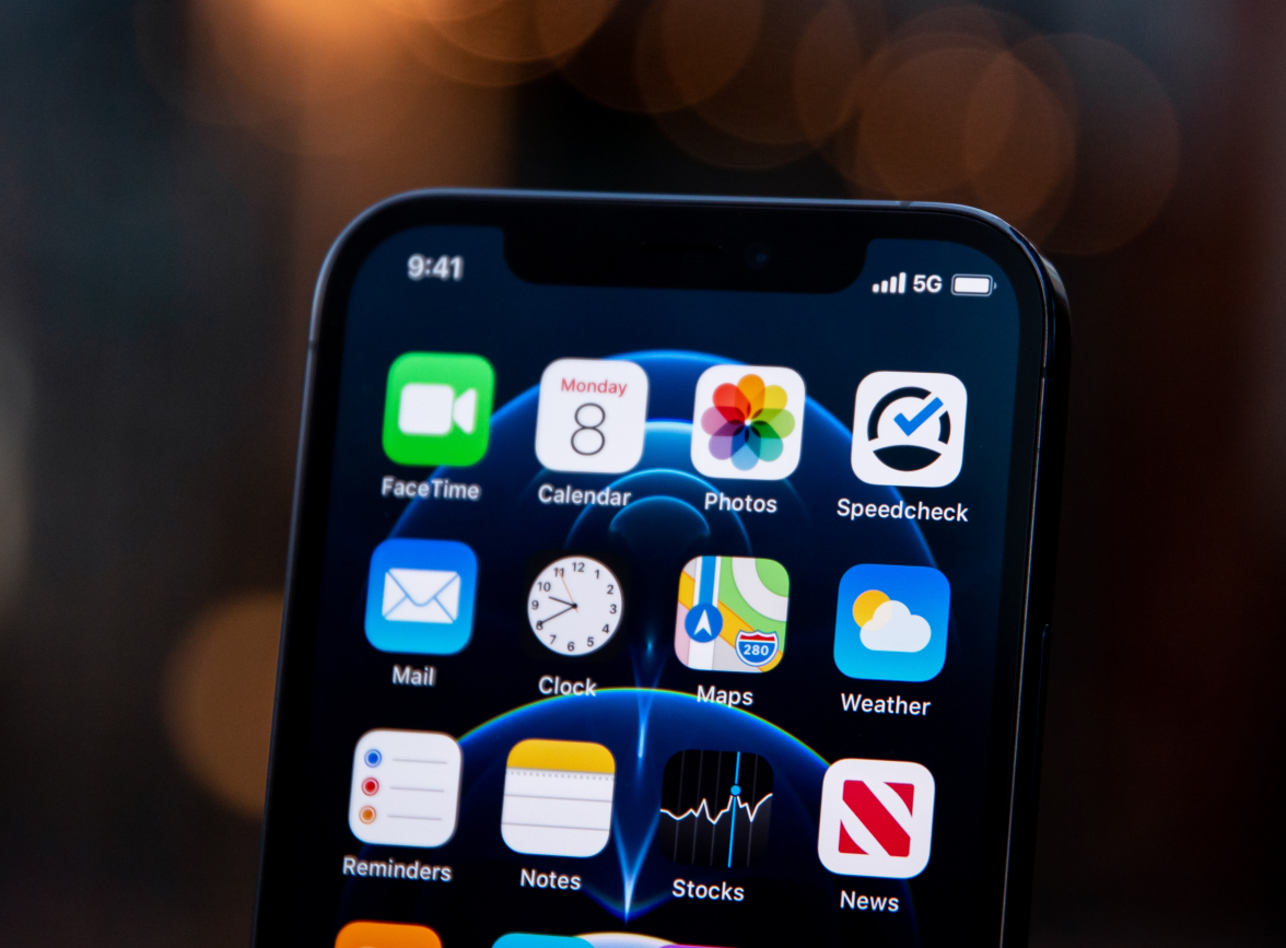 抱由镇苹果手机维修分享为什么 iPhone 12 在冬季会自动关机 